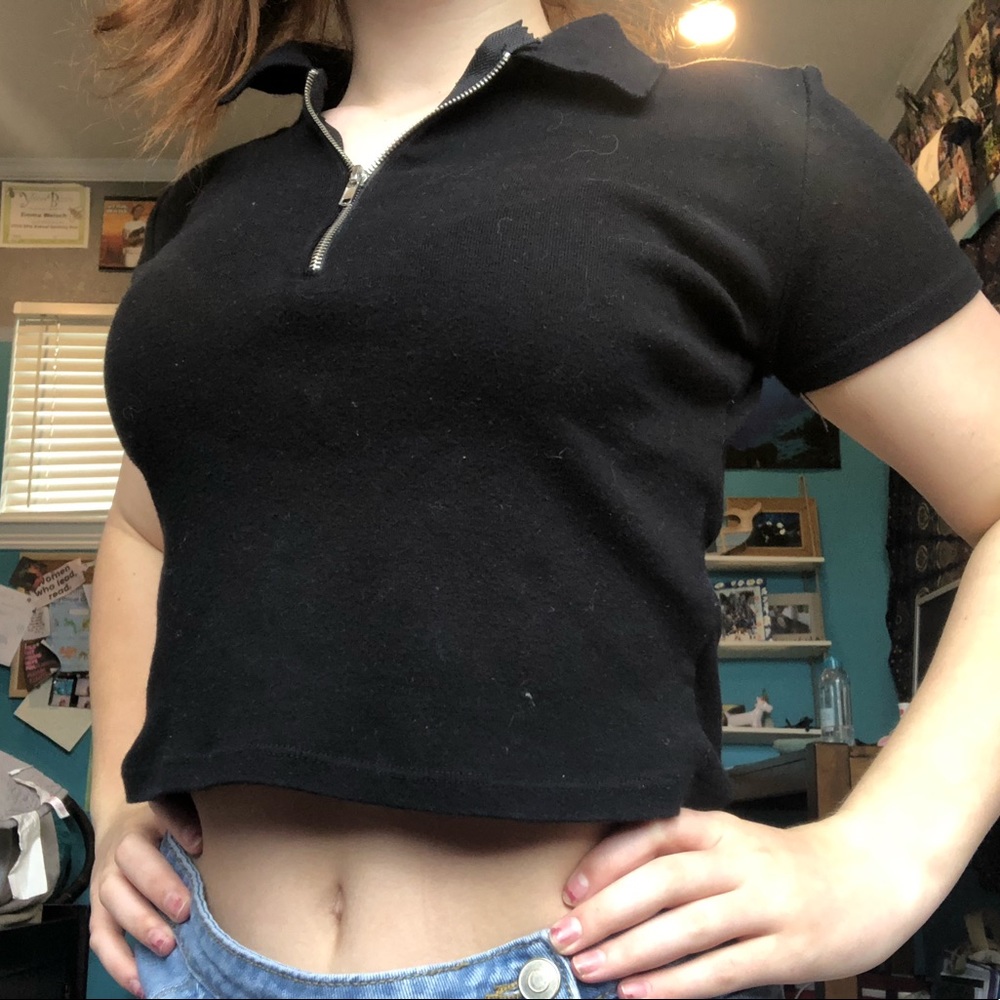 Brandy Melville Black Collared Cropped Black Top